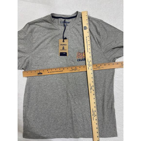 Chubbies “Sky’s Out Thighs Out” Graphic Pocket Tee XL Gray NWT Mens S Sleeve T - Picture 2 of 7